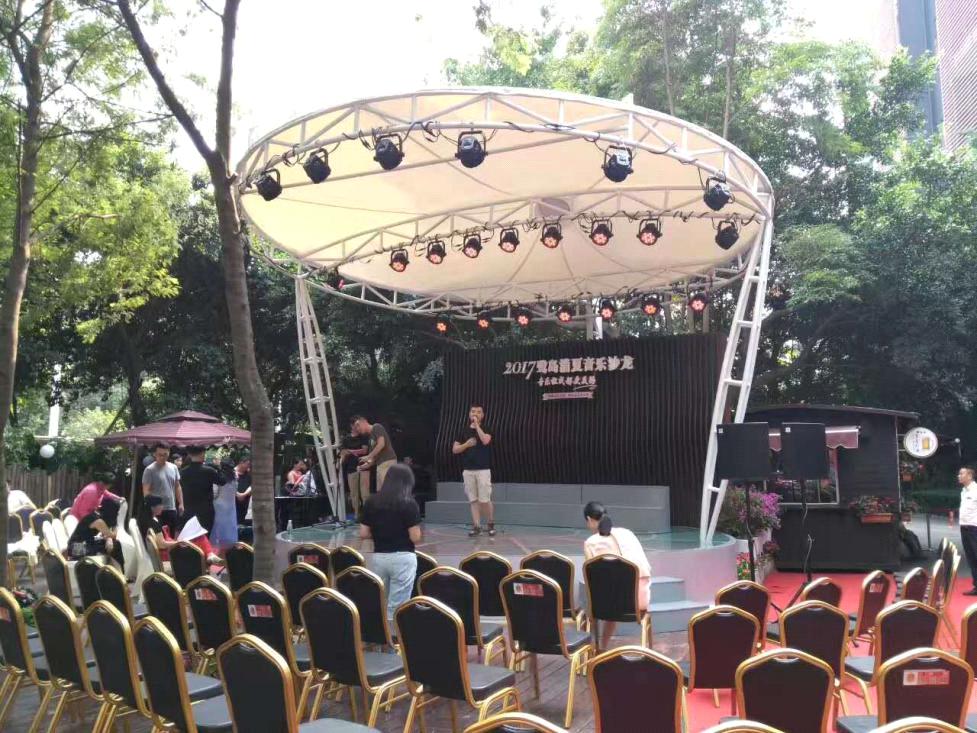 膜結(jié)構(gòu)圓形舞臺(tái)定制舞臺(tái)遮陽(yáng)棚--成都市鷺島國(guó)際原石灘會(huì)所